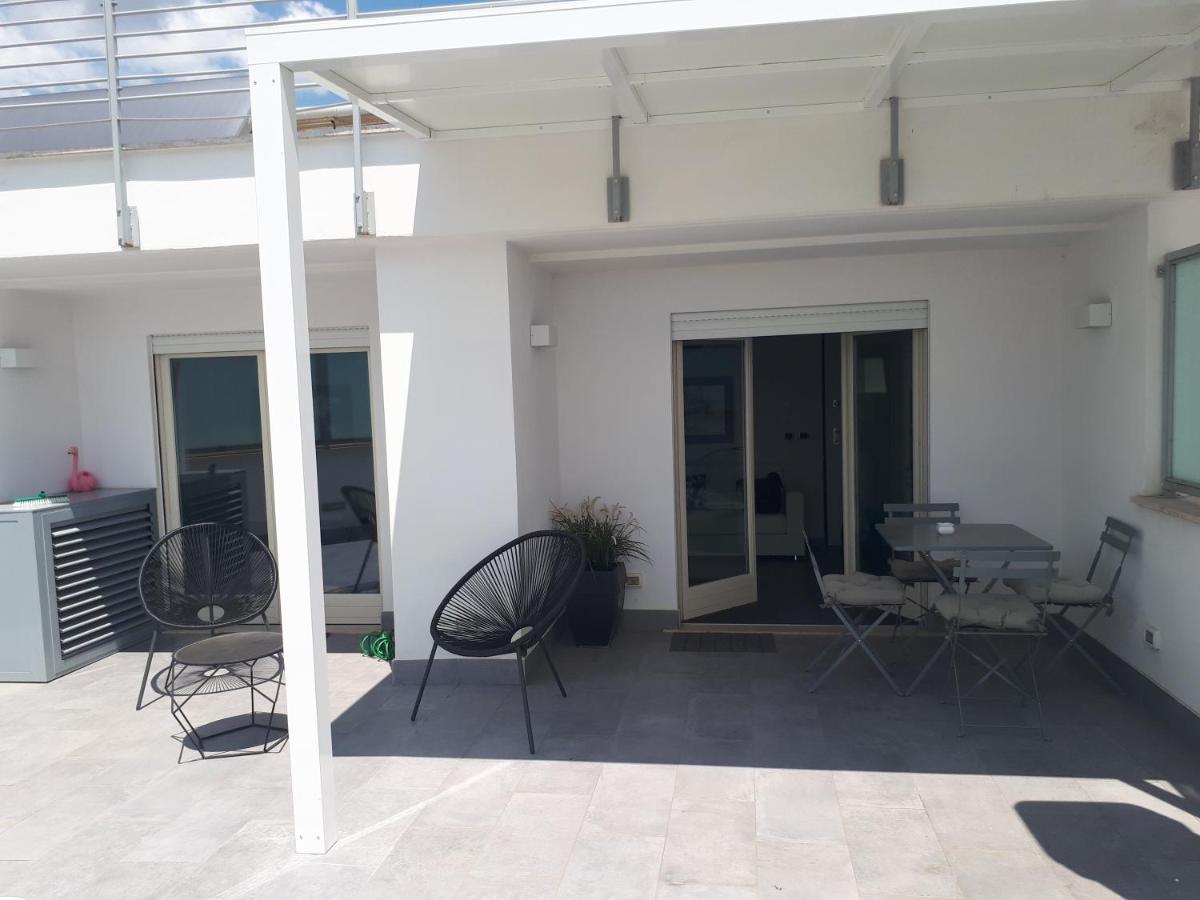 Penthouse 40 In Trastevere With Seasonally Jacuzzi Rome Luaran gambar