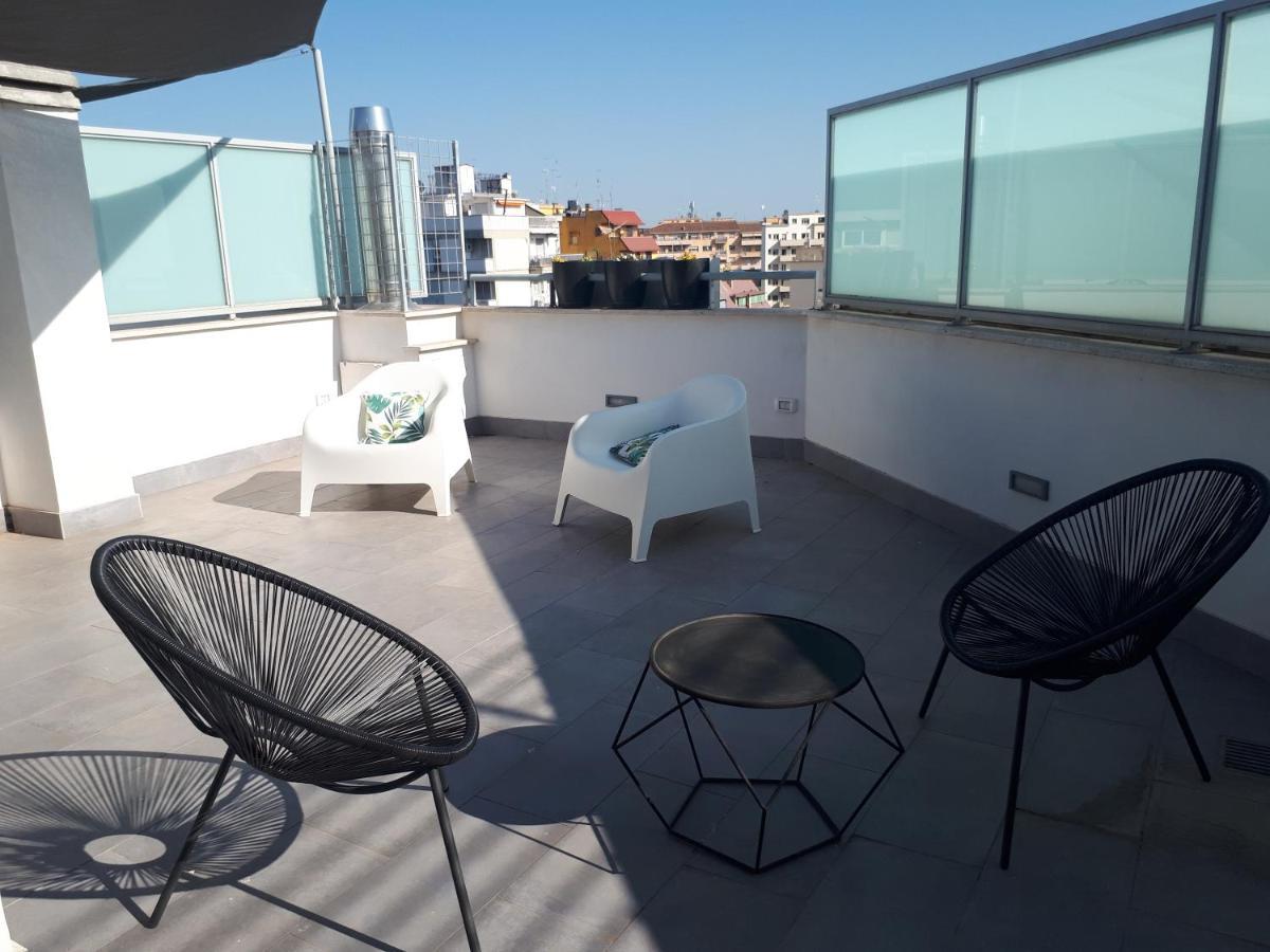 Penthouse 40 In Trastevere With Seasonally Jacuzzi Rome Luaran gambar